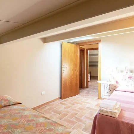 Vakantiehuis Six-bedroom Holiday In Castel Ritaldi