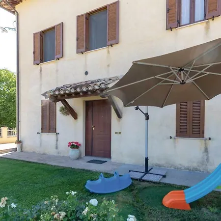 Vakantiehuis Six-bedroom Holiday In Castel Ritaldi *