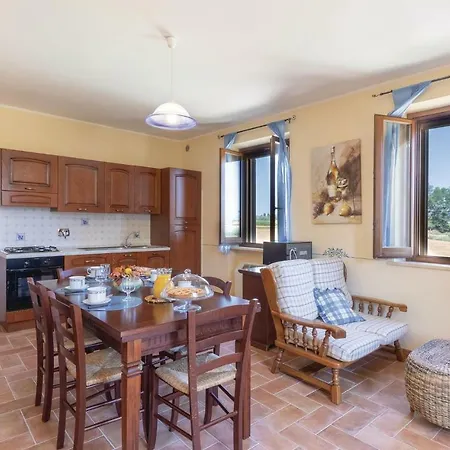 Six-bedroom Holiday In Castel Ritaldi *