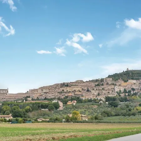Six-bedroom Holiday In Castel Ritaldi Vakantiehuis *