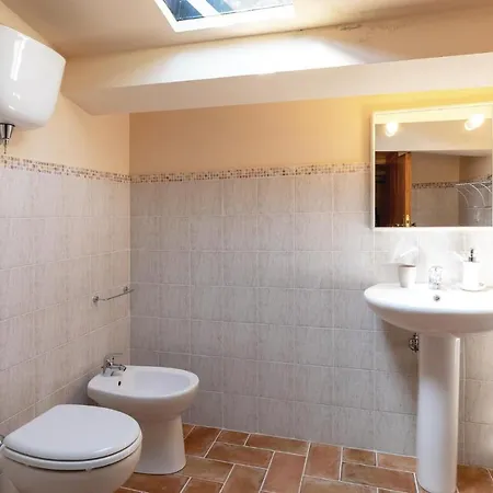 Six-bedroom Holiday In Castel Ritaldi Vakantiehuis *